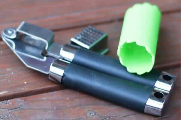Time Saving Kitchen Gadgets - Garlic Peeler and Mincer