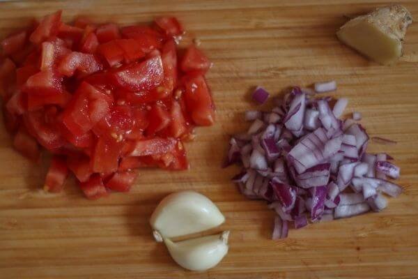 Curry base aromatics