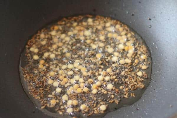 Seeds spluttering in hot oil